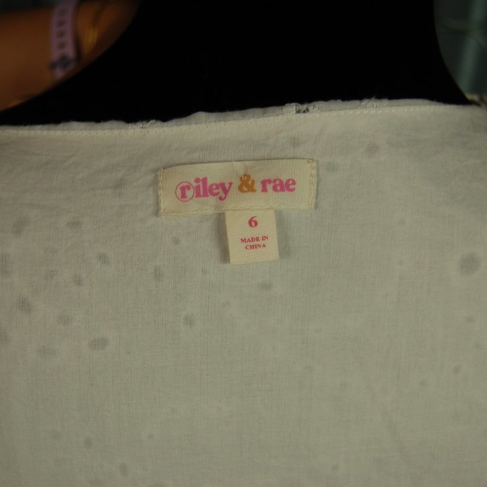 Riley & Rae Dress - Picture 2 of 5